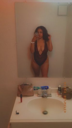 Doryse escort girls in Winter Haven FL and tantra massage